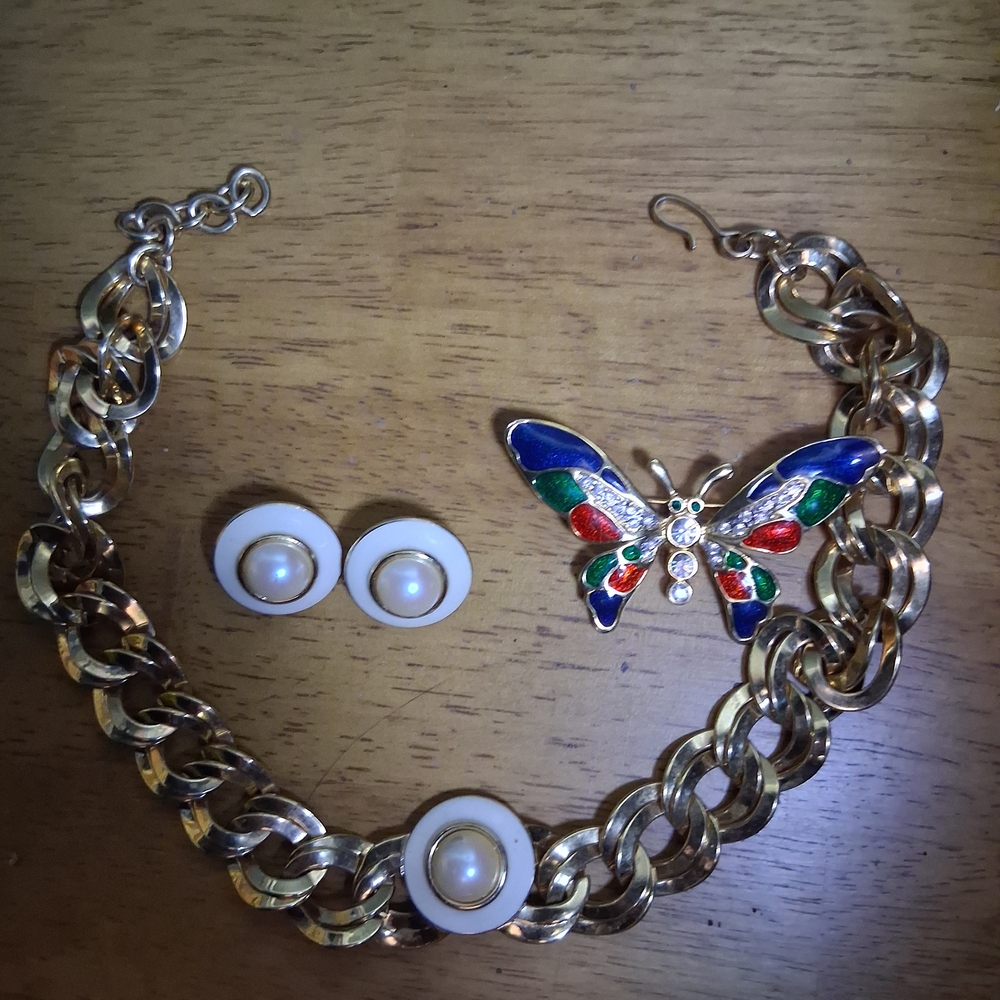 Gold Chain Bracelet and Butterfly Brooch Set